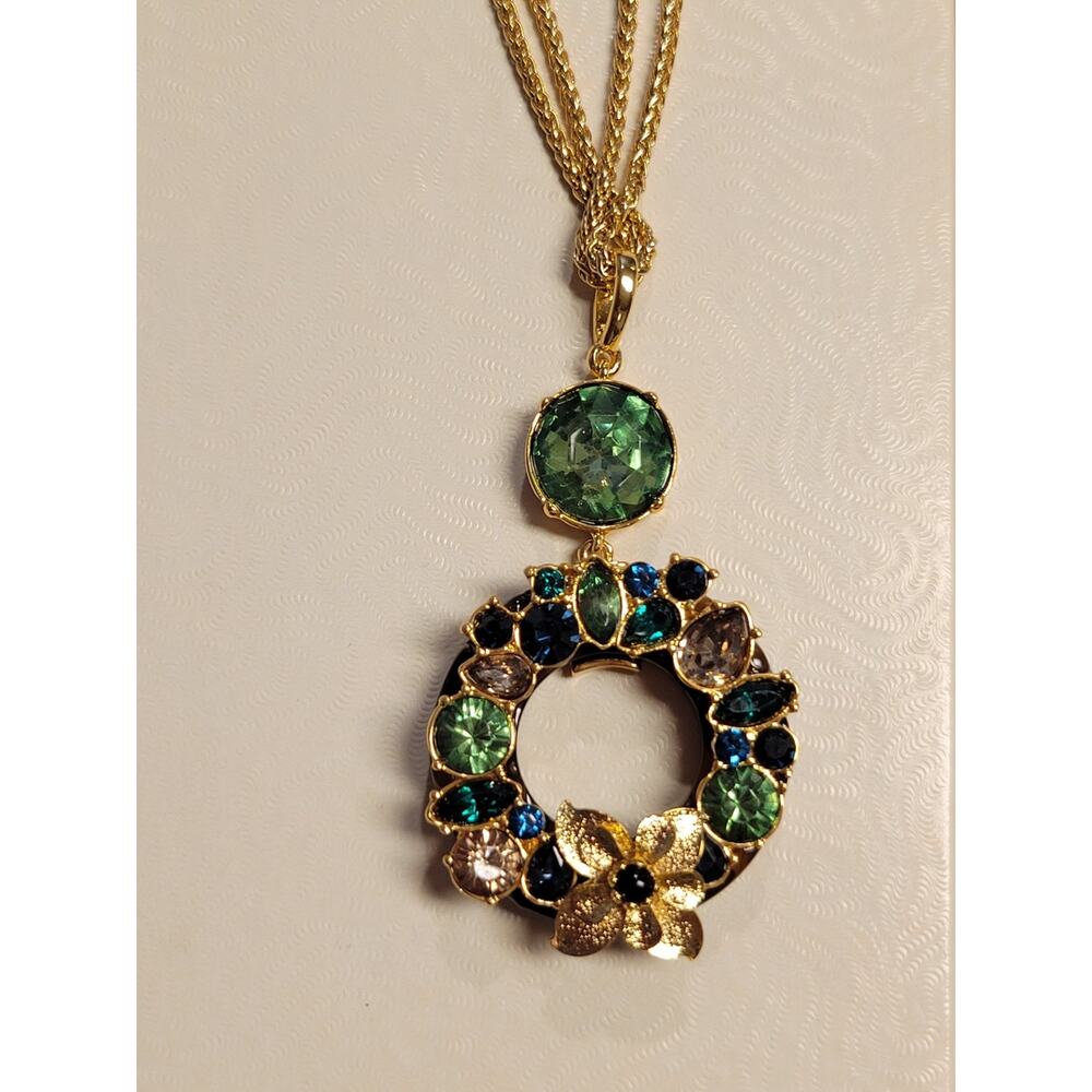 Talbots Holiday Wreath Pendant Necklace W/ Tortoise Shell Back- Gold Tone Chain